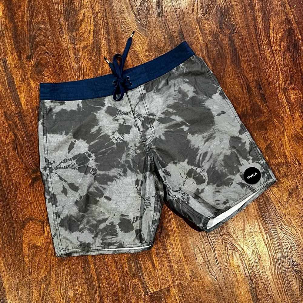 RVCA board shorts men’s 32 medium